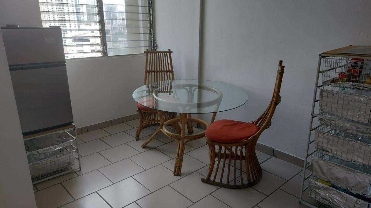 Comoda Con Piscina Y Wifi En Marbella